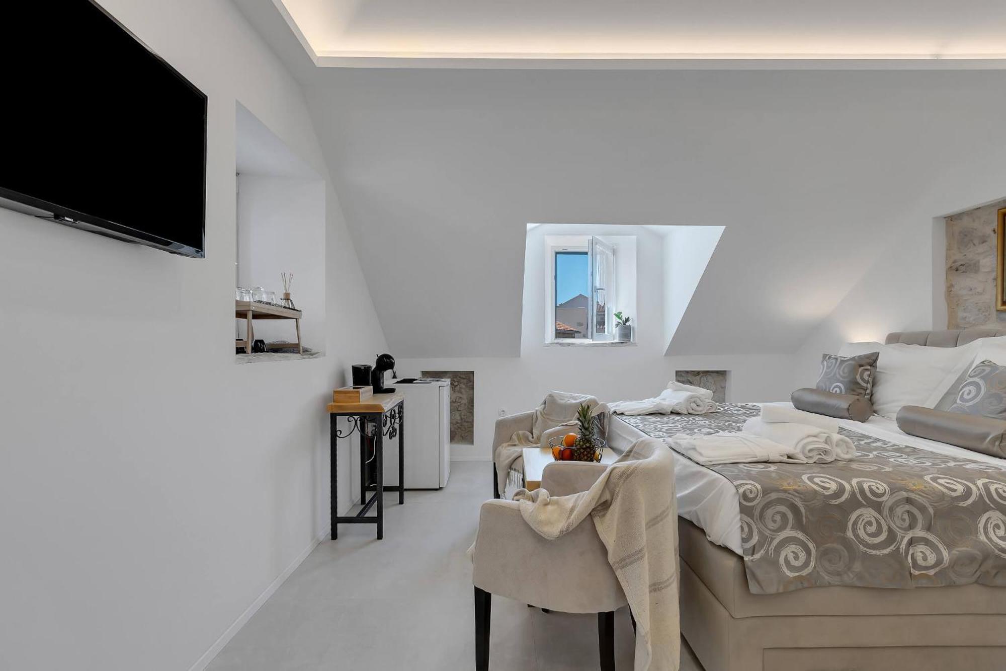 Luxury Rooms Palace B&B Makarska Exterior photo