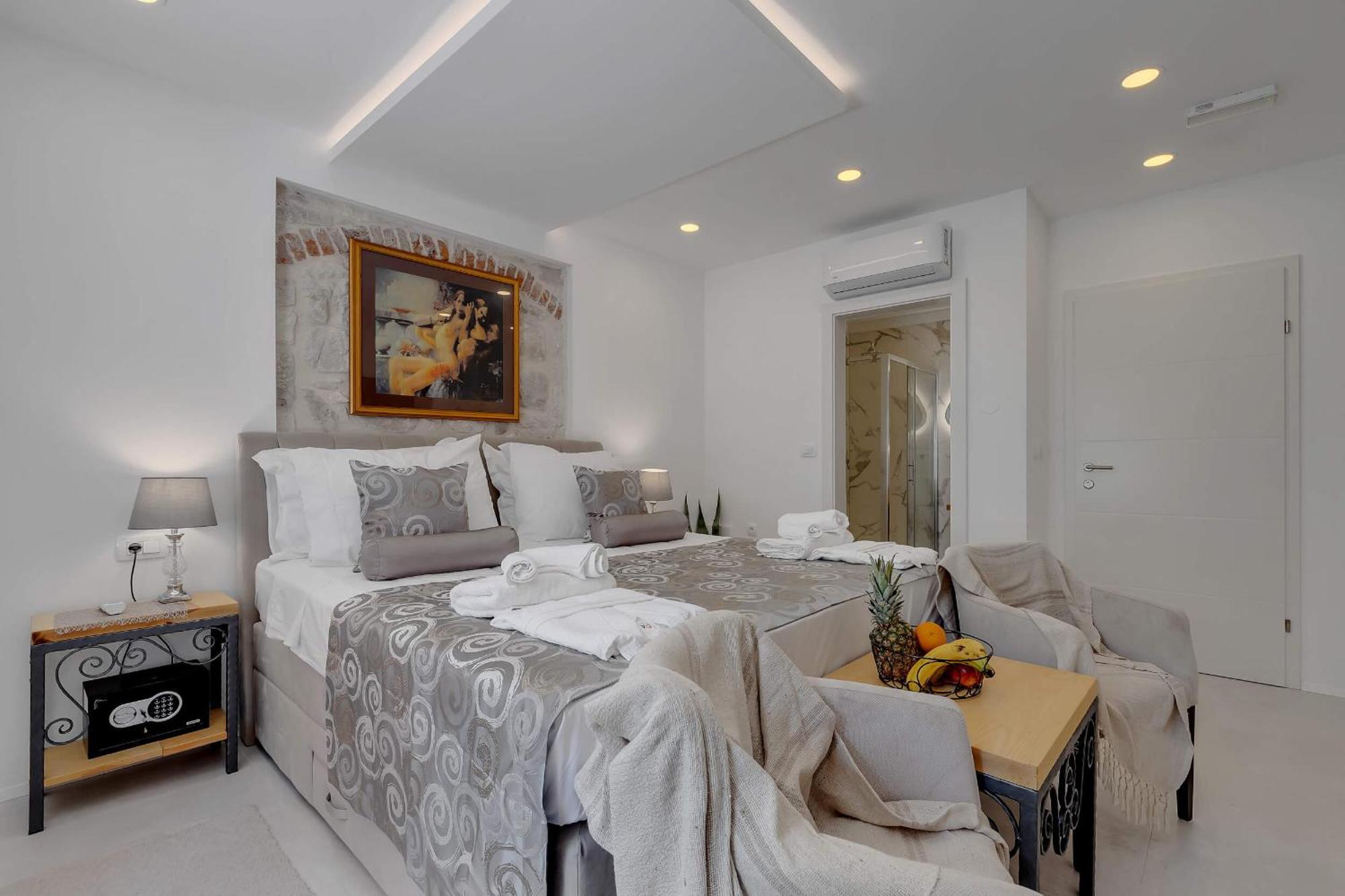 Luxury Rooms Palace B&B Makarska Exterior photo